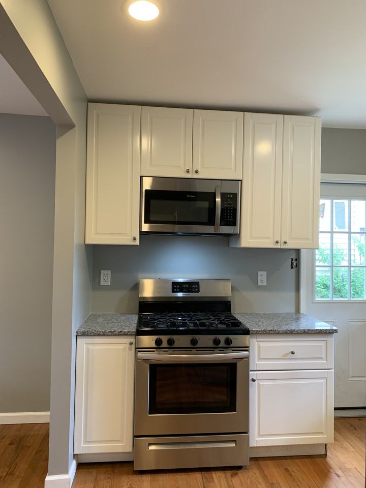 328 Union Ave - Photo 2 of 17