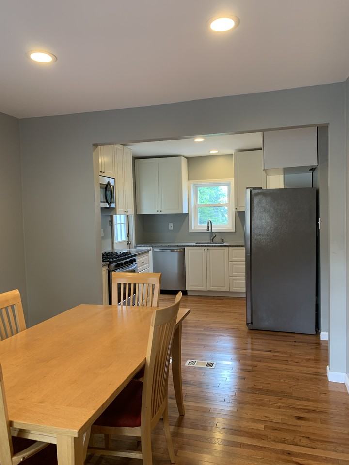 328 Union Ave - Photo 3 of 17