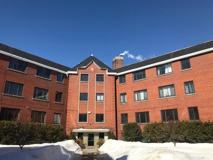 345 Boulevard Graham #8 - Photo 1 of 1