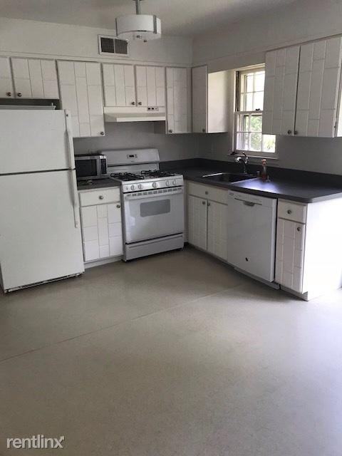 4428 16th St N - Photo 2 of 4