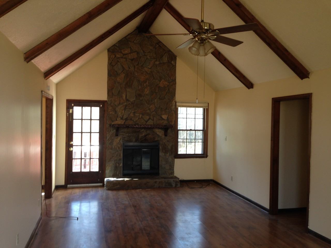 103 Heatherbrook Dr - Photo 2 of 9