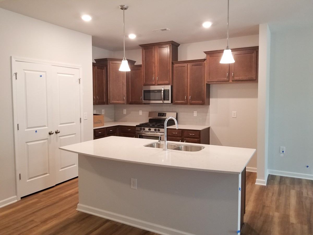 6137 Beale Loop - Photo 2 of 24