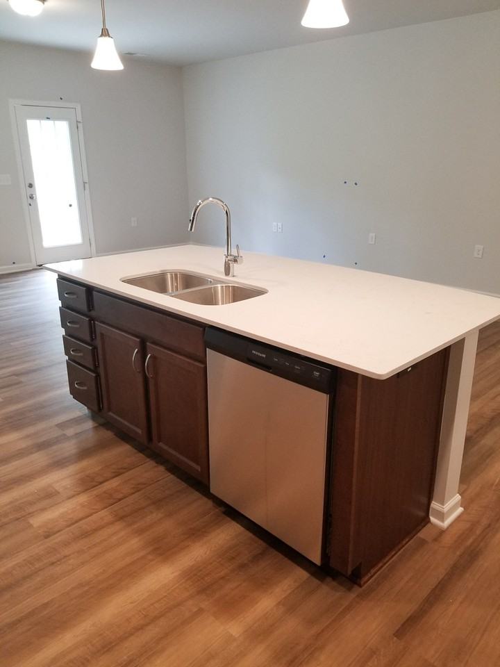 6137 Beale Loop - Photo 3 of 24