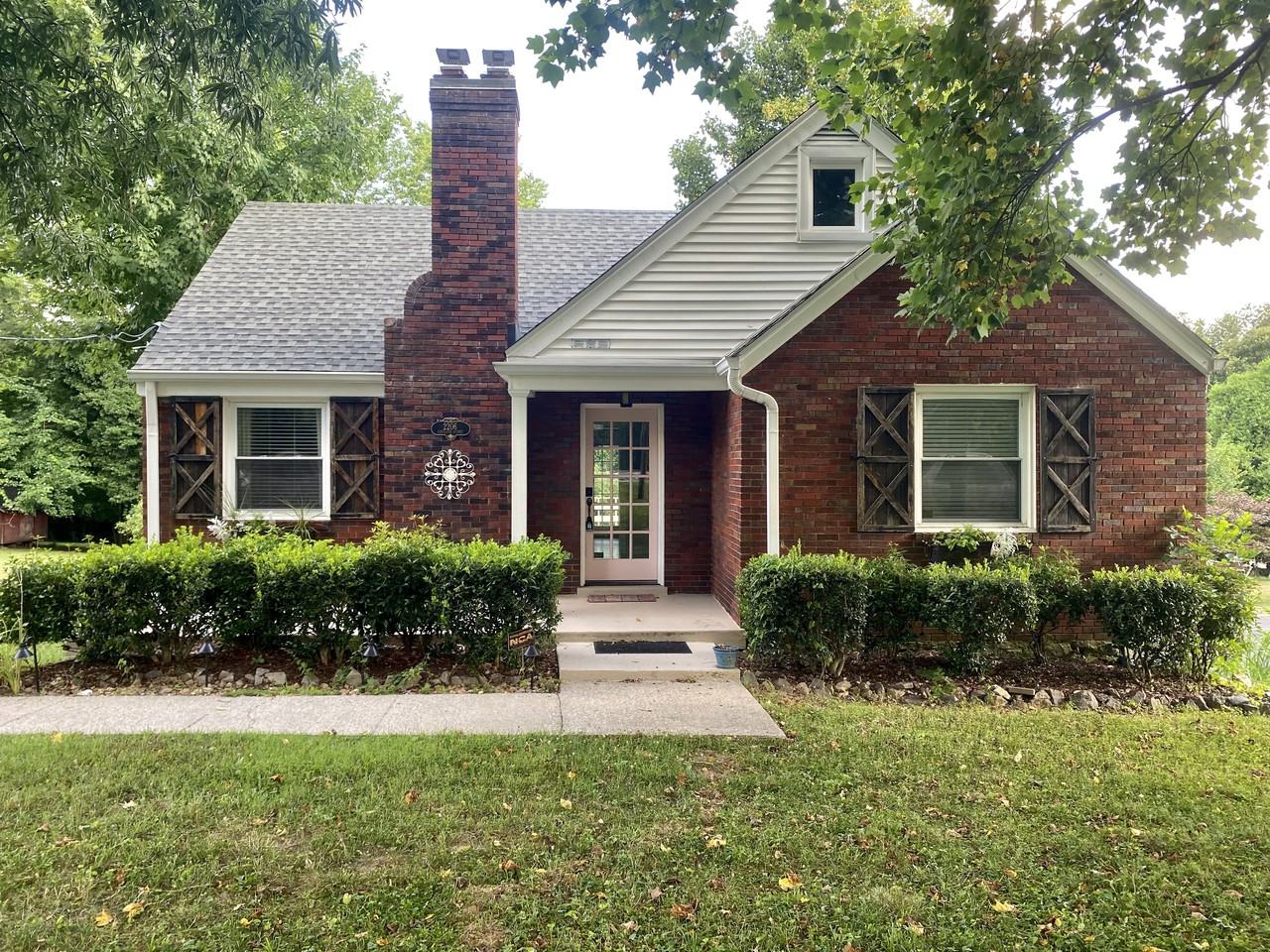 2206 Eastland Ave - Photo 2 of 30