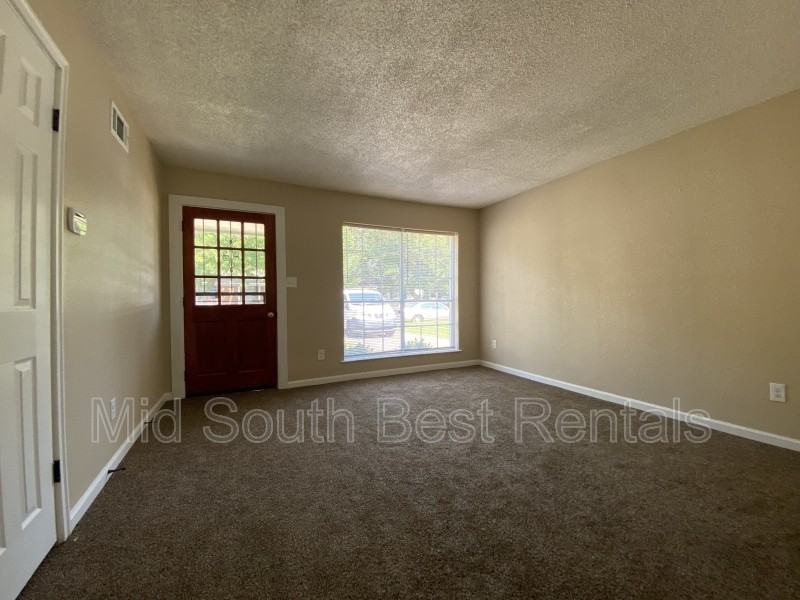 3676 Skylark Dr - Photo 2 of 8