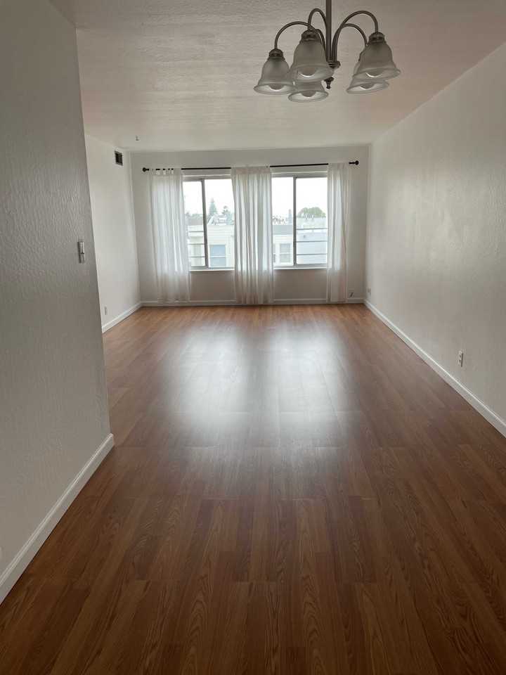 1335 10th Ave #4 - Photo 2 of 8