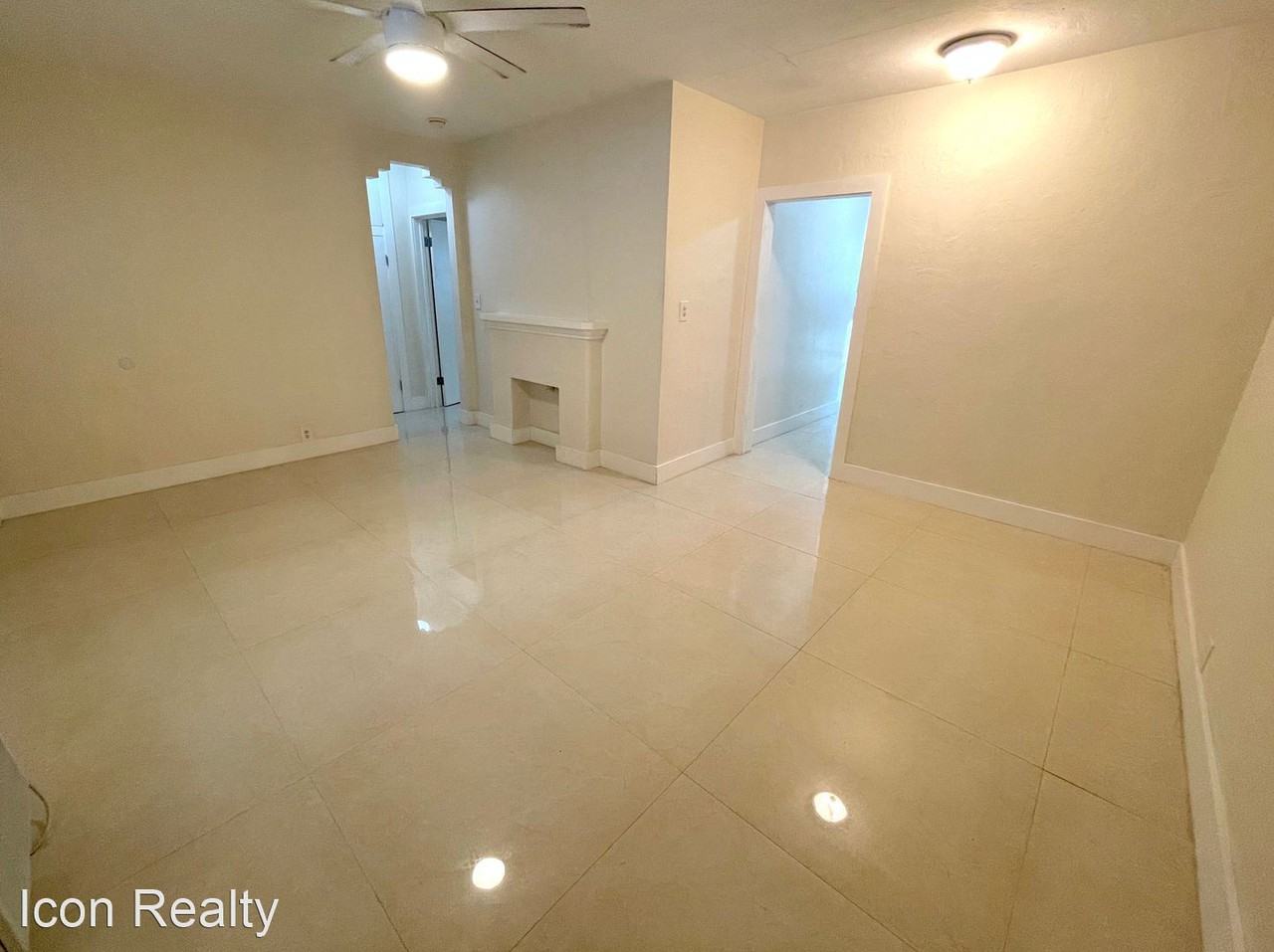 315 SE 11th Avenue - Photo 3 of 6