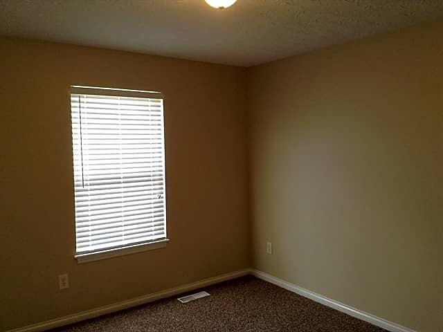 2251 Custer Ln - Photo 2 of 3