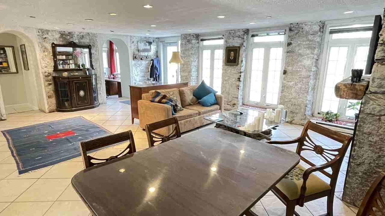 Boulevard Saint-Joseph & 25e Avenue - Photo 3 of 16