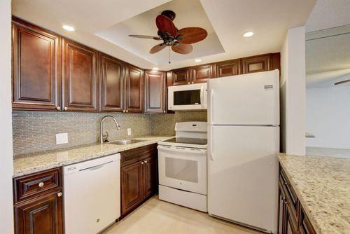 348 Dorset I #348 - Photo 2 of 8