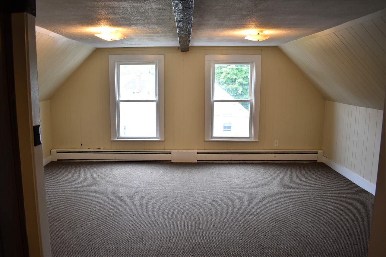 31-33 Pine Street - Photo 3 of 7