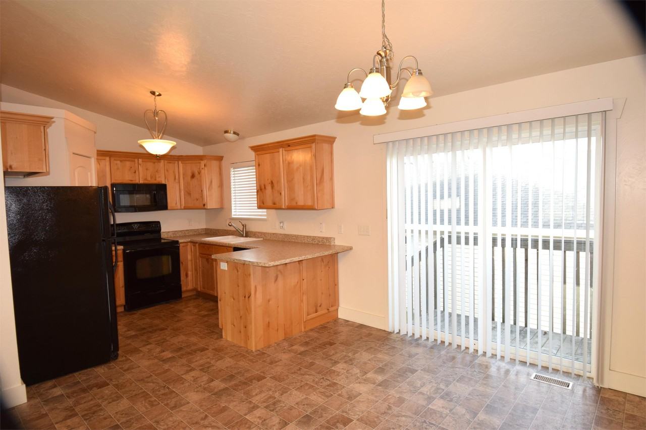 815 W 530 S #1 - Photo 2 of 13