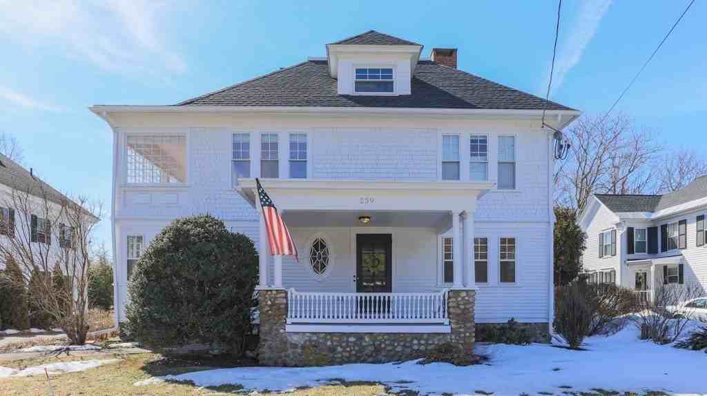 239 Main St #1 - Photo 3 of 10