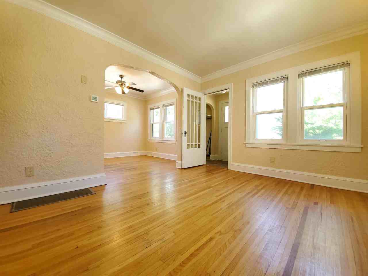 810 8th St Se #1 - Photo 2 of 10