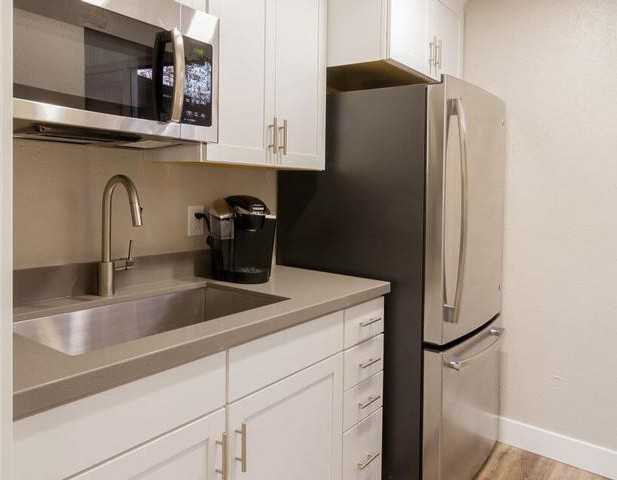 6960 S State St - Photo 3 of 25