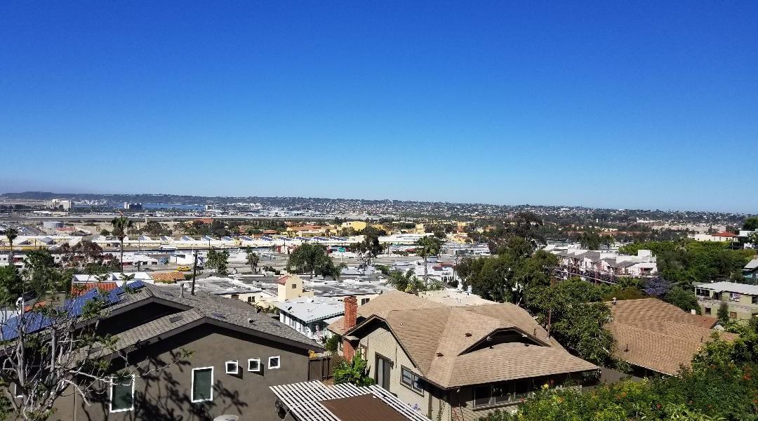 1821 Linwood St - Photo 2 of 10