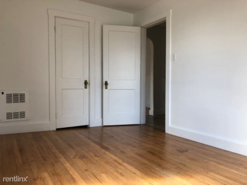 274 Amherst St - Photo 2 of 9