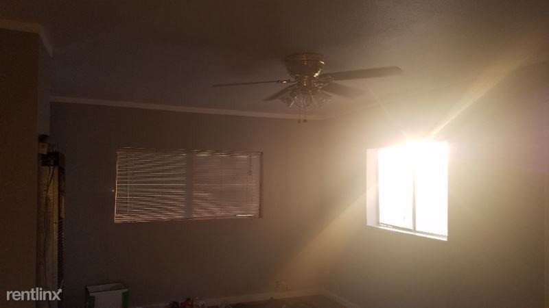 4328 E Myrtle St - Photo 2 of 7