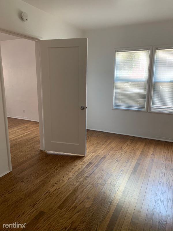 1006 Central Ave - Photo 3 of 16