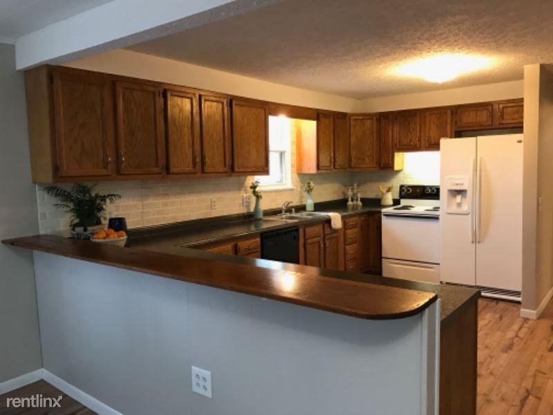 814 Rockwood Ave - Photo 3 of 9