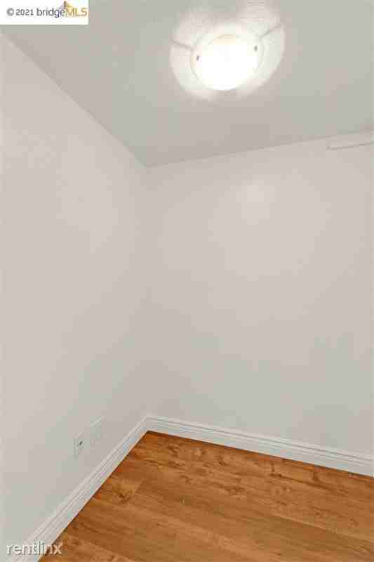 310 310 N Civic Dr 309 - Photo 3 of 16