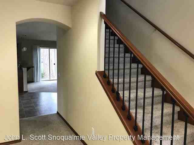 111 W 6th St - Photo 3 of 19