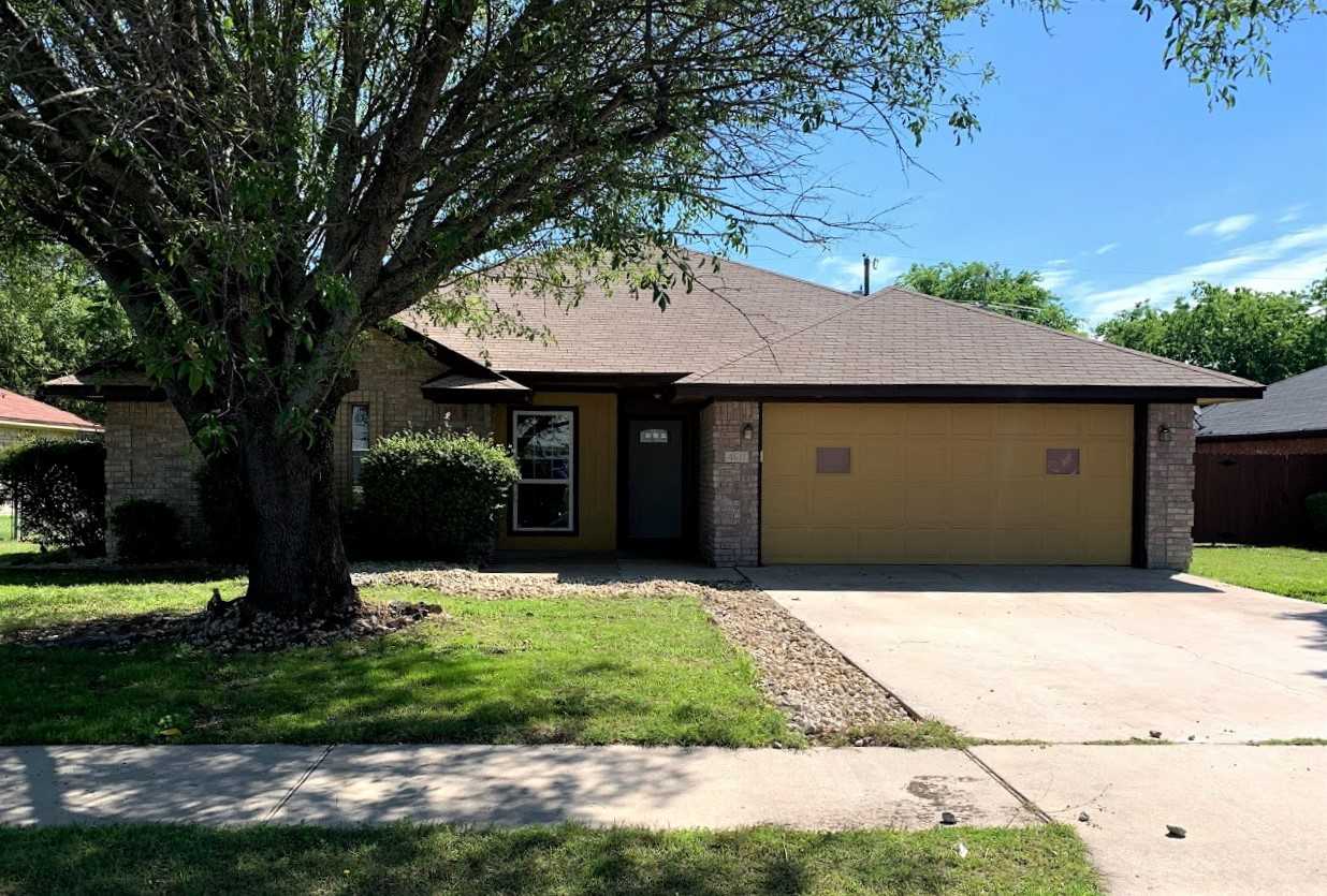 4611 Colby Dr - Photo 2 of 12