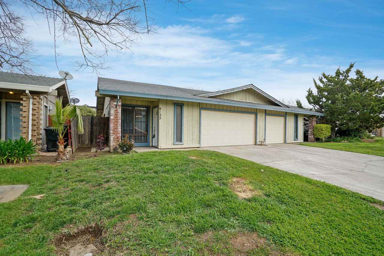 9125-9127 Nasreen Dr - Photo 2 of 31