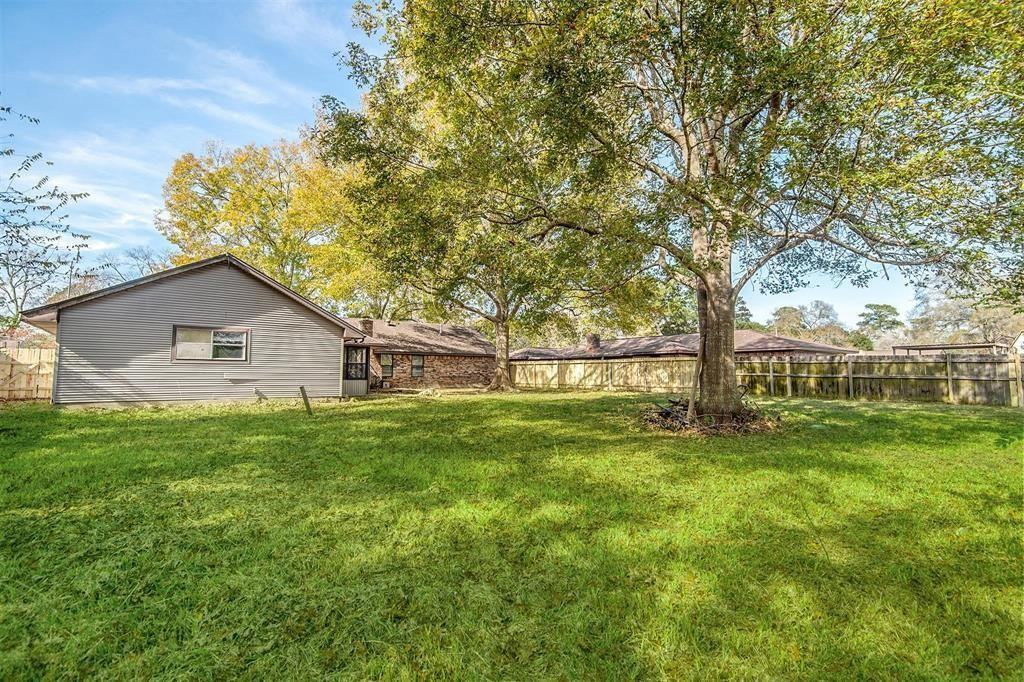 12510 Old River Dr - Photo 3 of 20