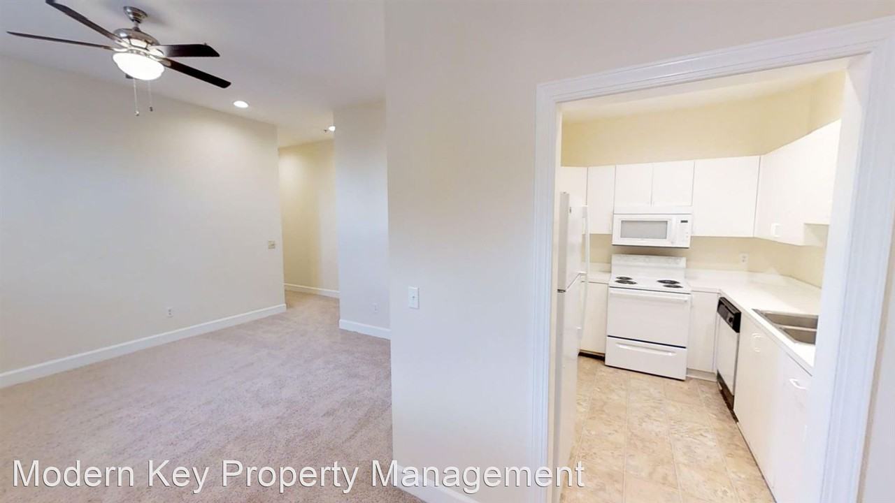 291 King St - Photo 2 of 11