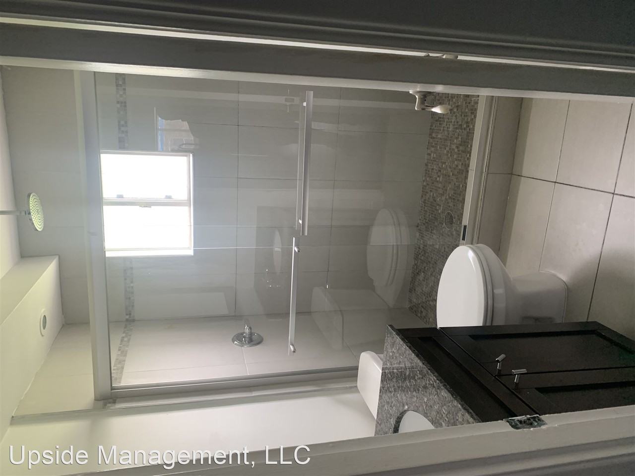 37 SW 14 St - Photo 3 of 5