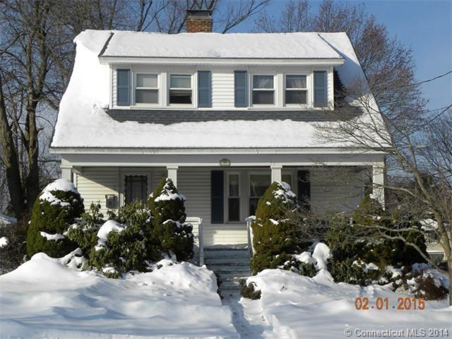 102 Benton St - Photo 2 of 27