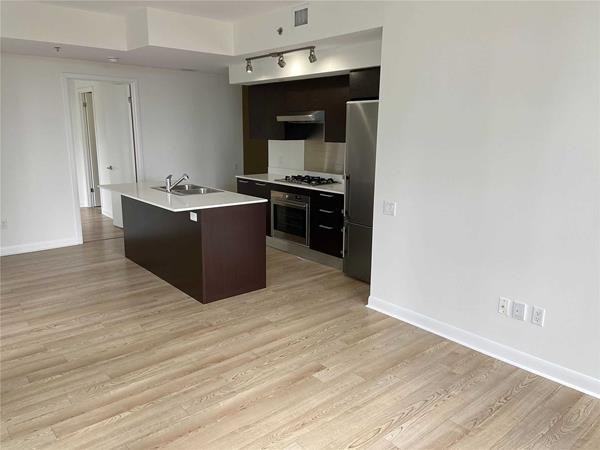 375 King Street West #02207