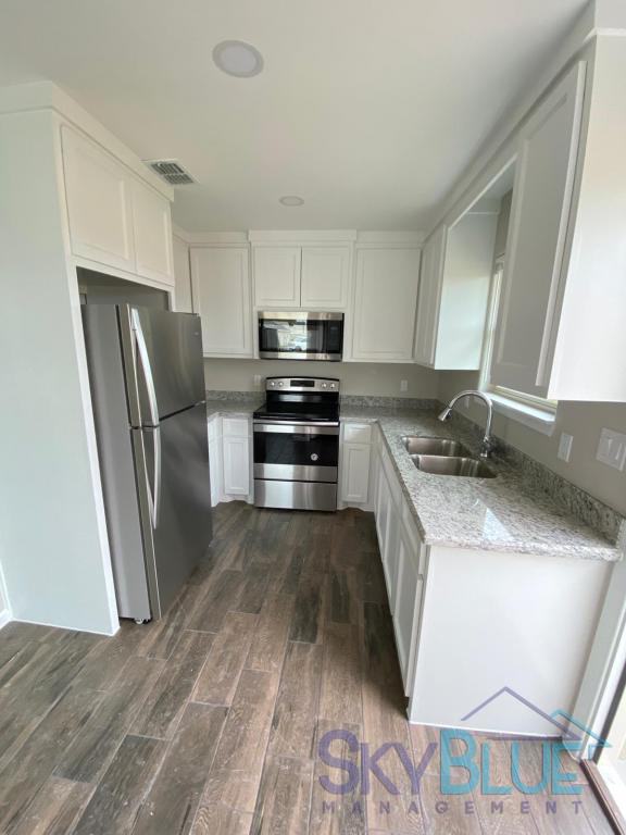 2106 Taxco Court Apt 3, Edinburg TX 78539 - Photo 3 of 11