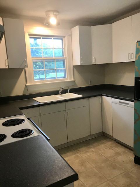 907 Harrison Avenue - Photo 3 of 7