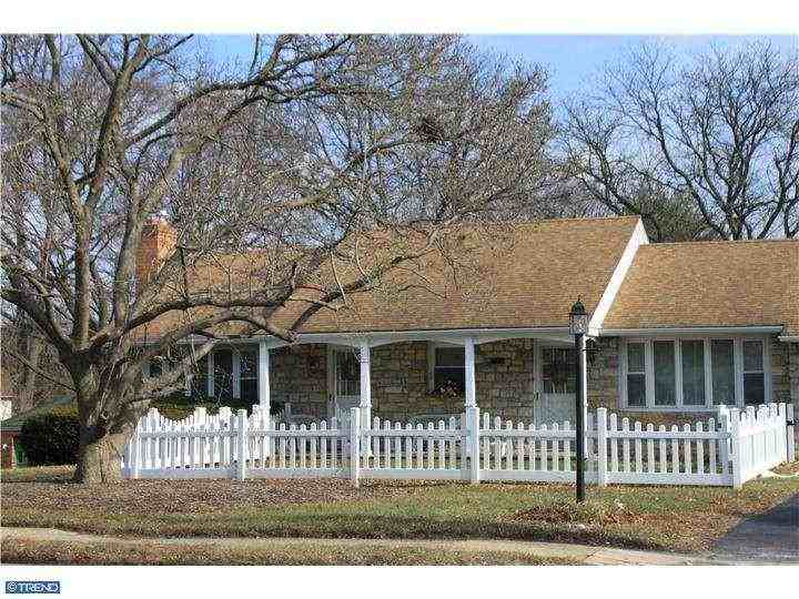 967 Belvoir Rd - Photo 2 of 24