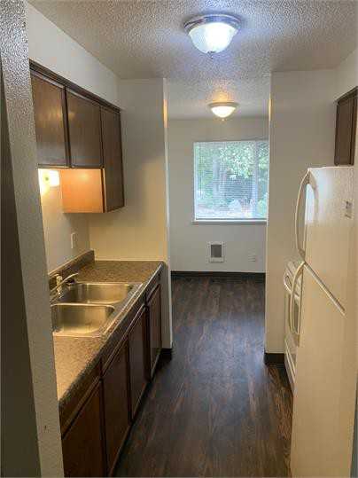 2329 Jefferson St #9 - Photo 2 of 4