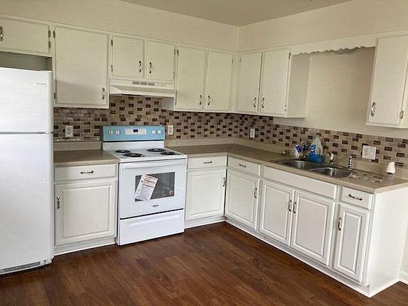 5651 Gates St - Photo 2 of 8