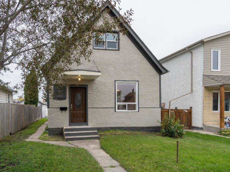 Jamison Avenue Apartments in Chalmers, Winnipeg, MB R2K None Zumper