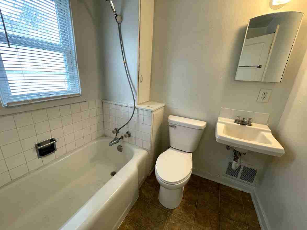 219 Madison St #1 - Photo 5 of 7