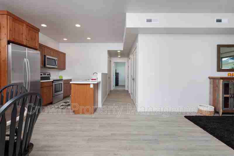 206 Sawyer Ln - Photo 2 of 29