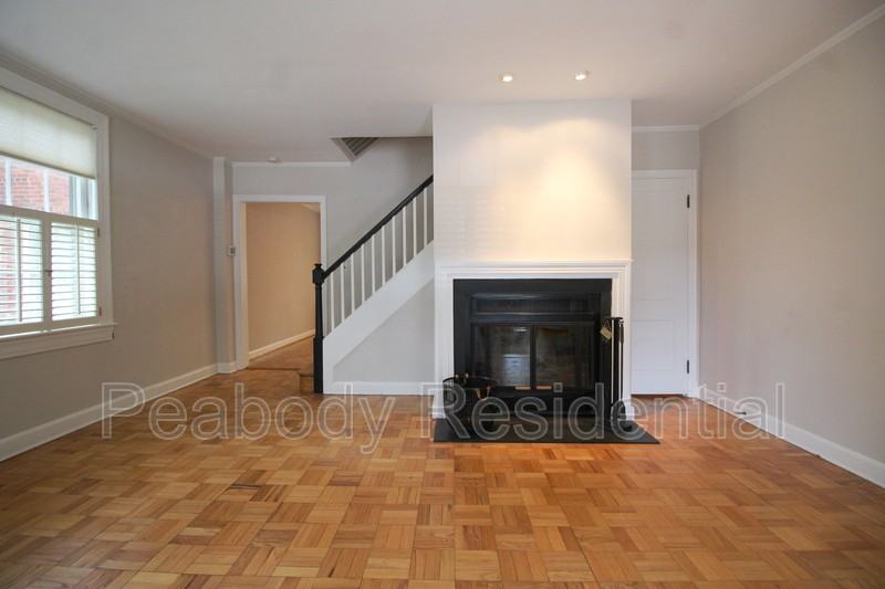 1210 S Barton St - Photo 3 of 21