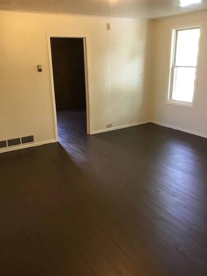 1204 E. 9th street - Photo 2 of 4