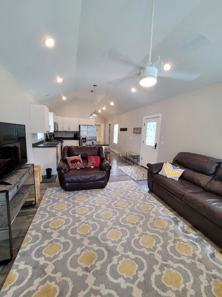 322 Pike St #SF - Photo 2 of 20