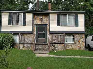 536 Drolmond Dr #1 - Photo 2 of 24