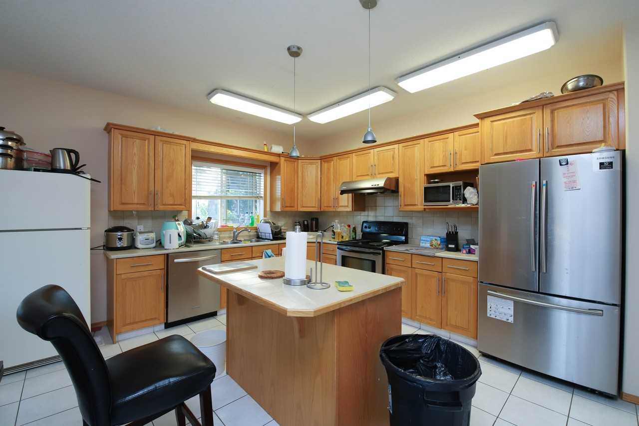 11159 77 Avenue Northwest - Photo 3 of 8