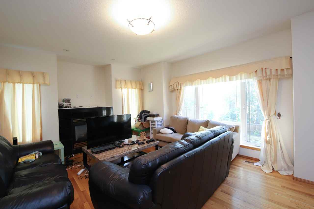 11159 77 Avenue Northwest - Photo 2 of 8