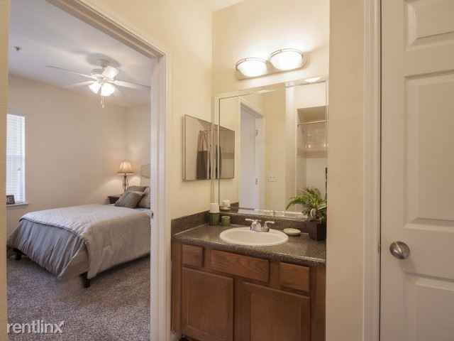 901 901 Wilson Rd 1036 - Photo 3 of 15