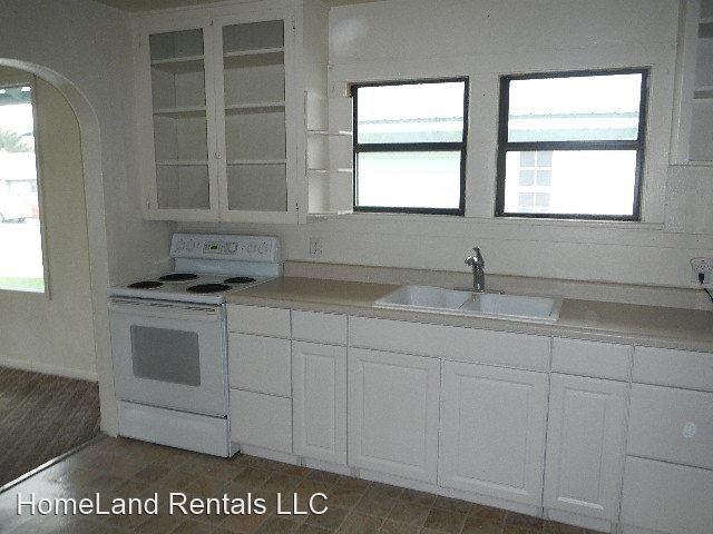 241 Park Ave - Photo 2 of 5