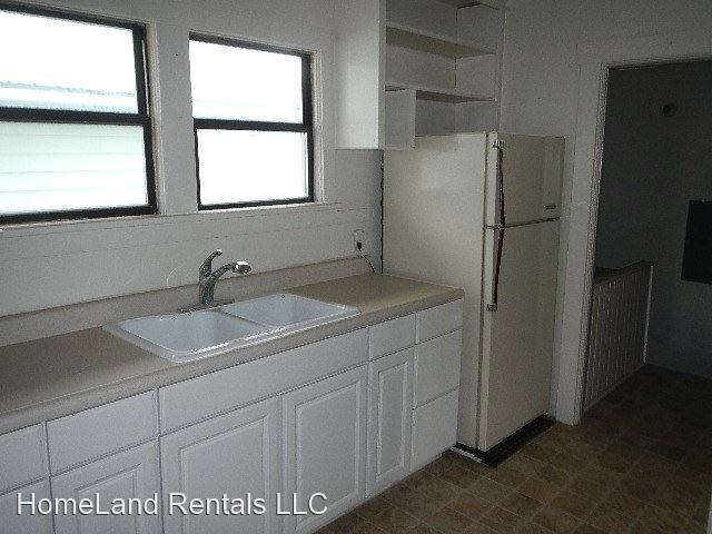 241 Park Ave - Photo 3 of 5